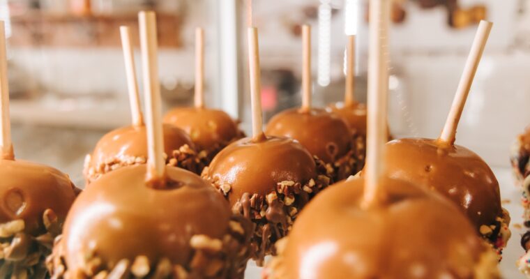 Mouth-Watering Caramel Apples