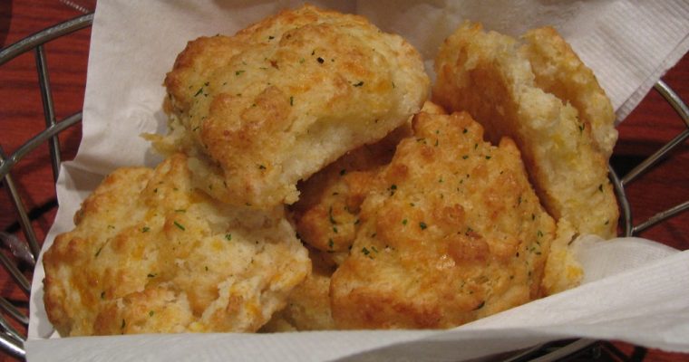 Red Lobster Cheddar Biscuits