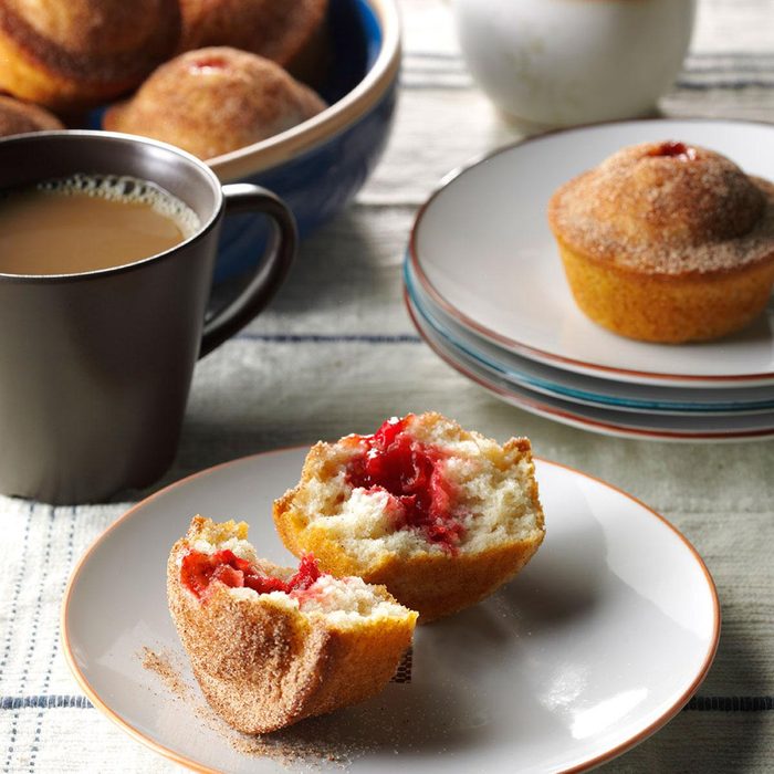 Yummy Cinnamon Doughnut Muffins