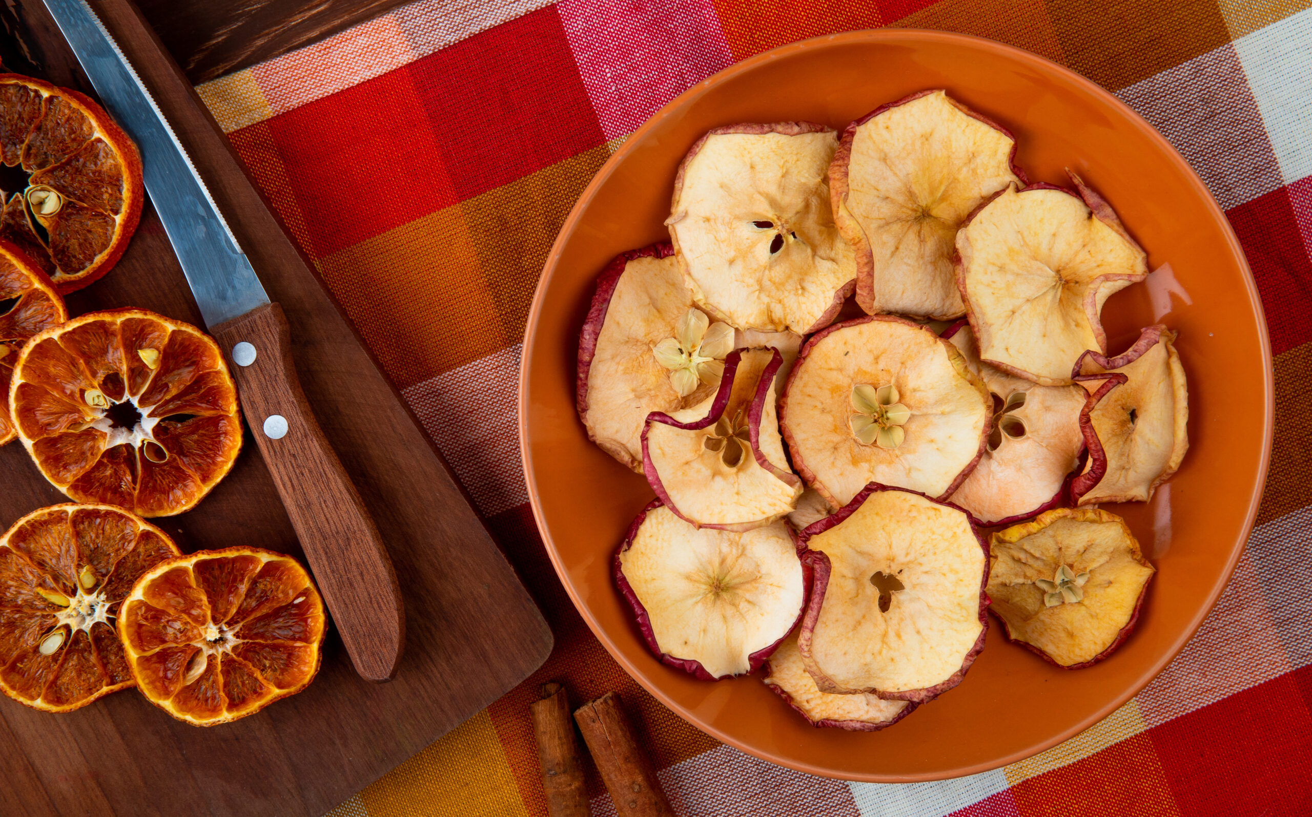 Cinnamon Apple Chips In The Oven