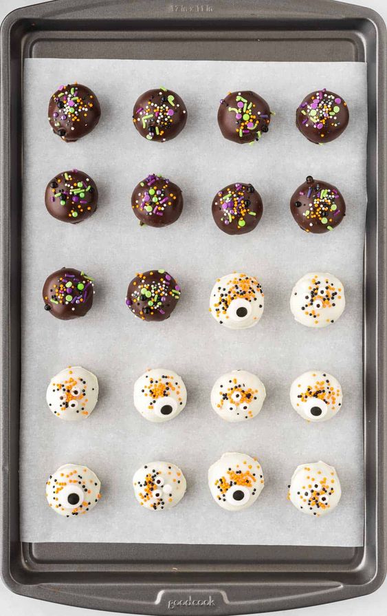 Spooky Halloween Oreo Balls