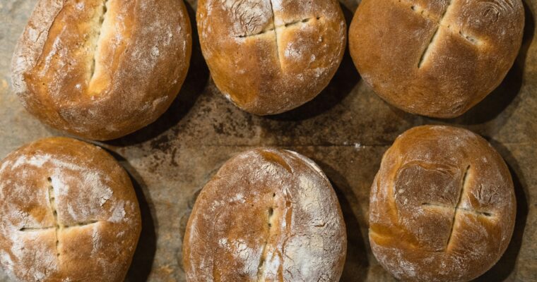 How to Make Bread Bowls From Scratch